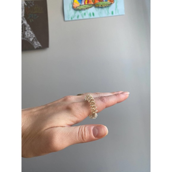 Metal coil wire ring, new--size 7 - Picture 3 of 7